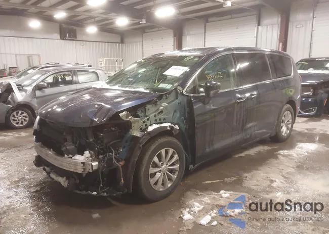 2C4RC1FG8JR257536: 43819472