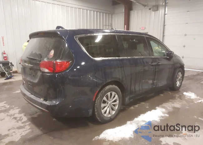 2C4RC1FG8JR257536: 43819472