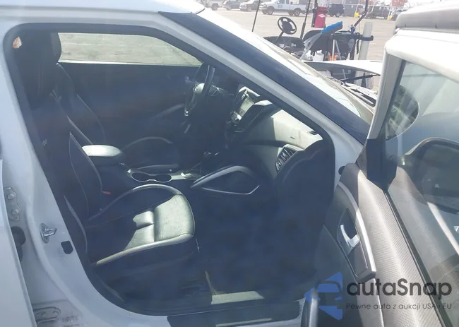 KMHTC6AE0FU240180: 43819484