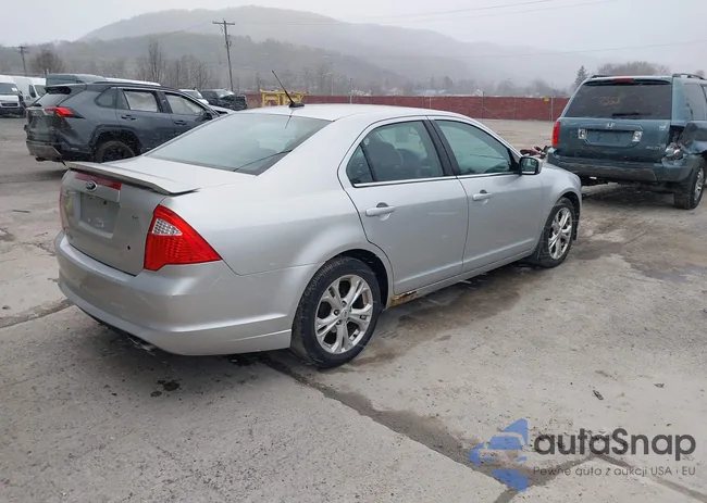 3FAHP0HA3CR134474: 43819501