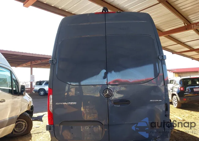 WD4PF1CD4KP133085: 43818570