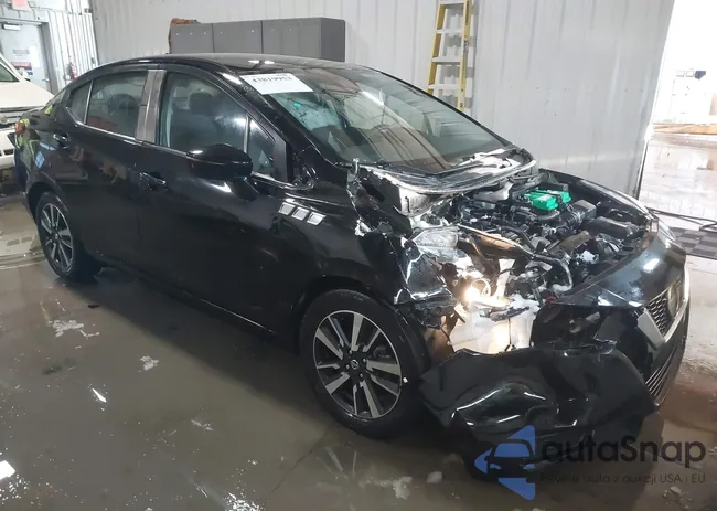 3N1CN8EV3ML833174: 43819953