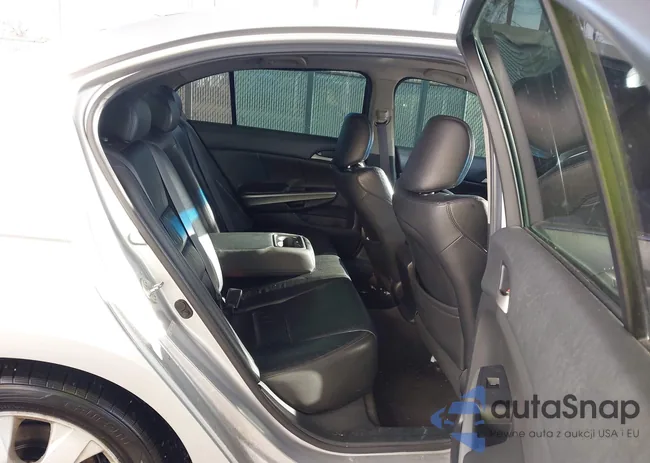 1HGCP26858A014243: 43819956