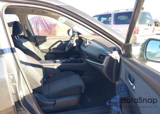 JN8BT3BA4PW409072: 43820174