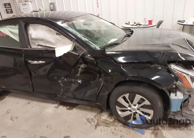 1N4BL4BW5LN306505: 43820493