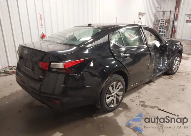 1N4BL4BW5LN306505: 43820493