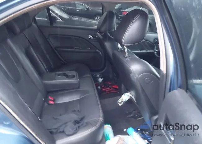 3FAHP0KC4AR185229: 43819640