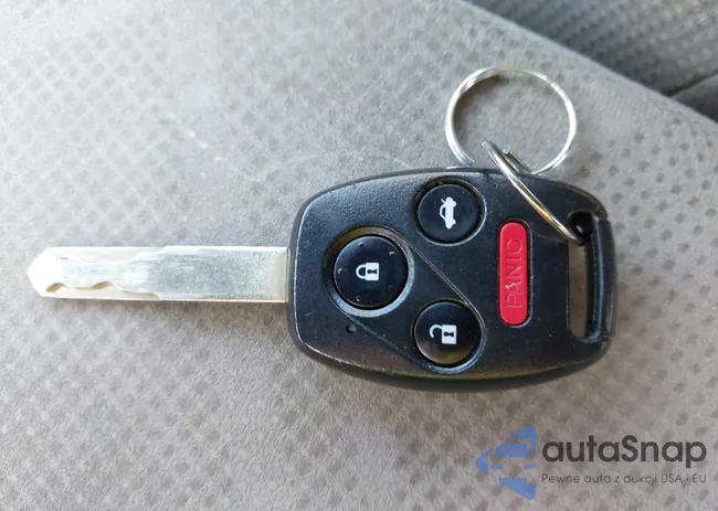 2HGFG3B8XCH558515: 43819797