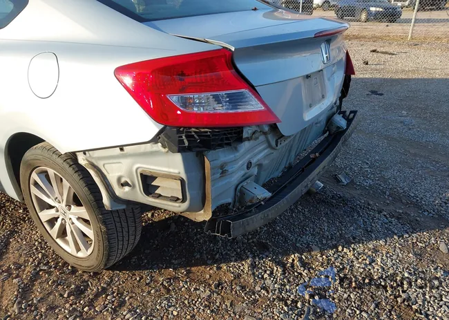 2HGFG3B8XCH558515: 43819797