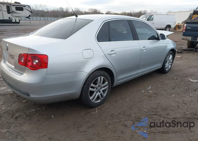 3VWEF71K27M067569: 43819825