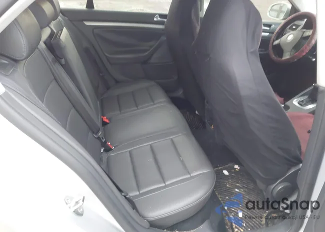 3VWEF71K27M067569: 43819825