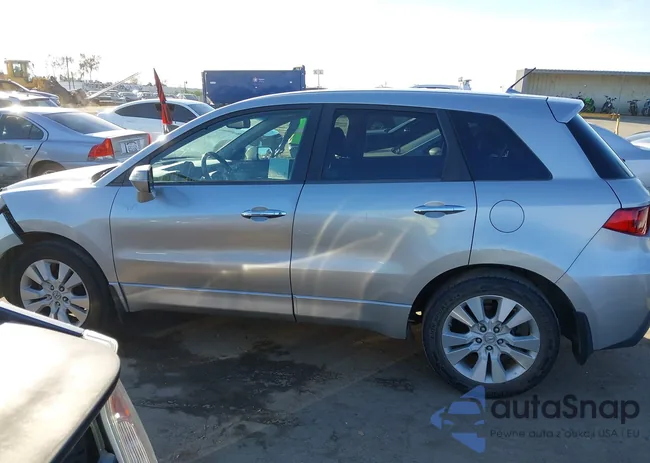 5J8TB2H58CA003232: 43820936