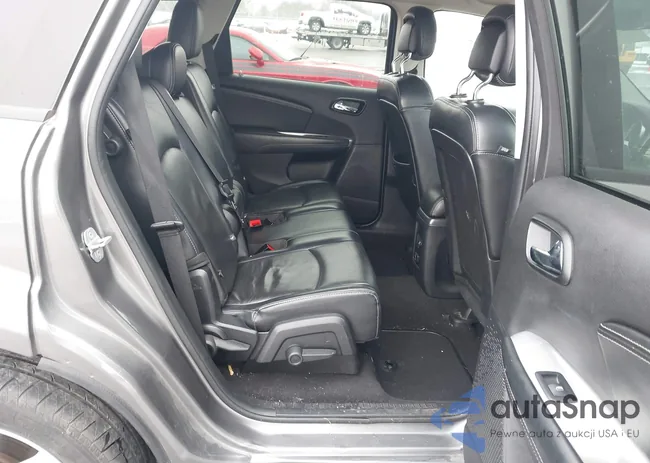 3C4PDCDG2DT537831: 43821117