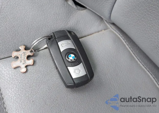 WBAPH7C5XBE683142: 43821186