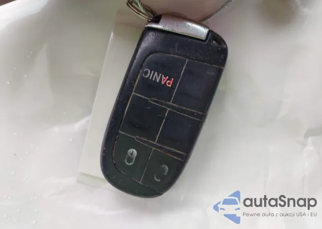 3C4PDCAB0JT217816: 43821276