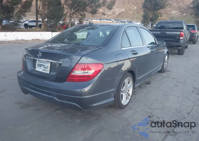 WDDGF4HB3EA962844: 43821505