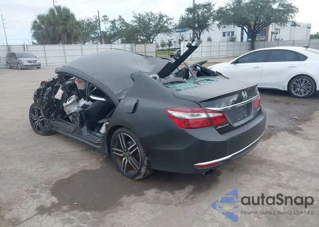 1HGCR2F5XGA177789: 43820595