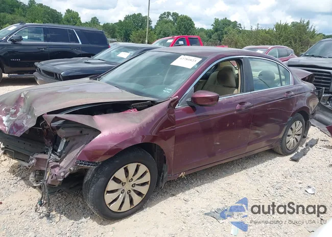 1HGCP2F39BA104572: 43820617