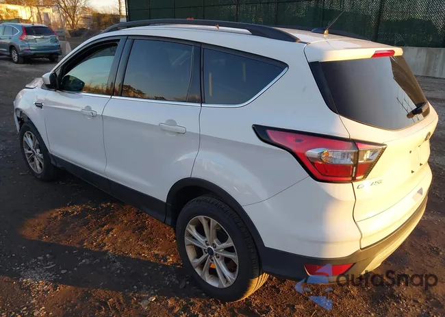 1FMCU9GD0JUA95468: 43820629