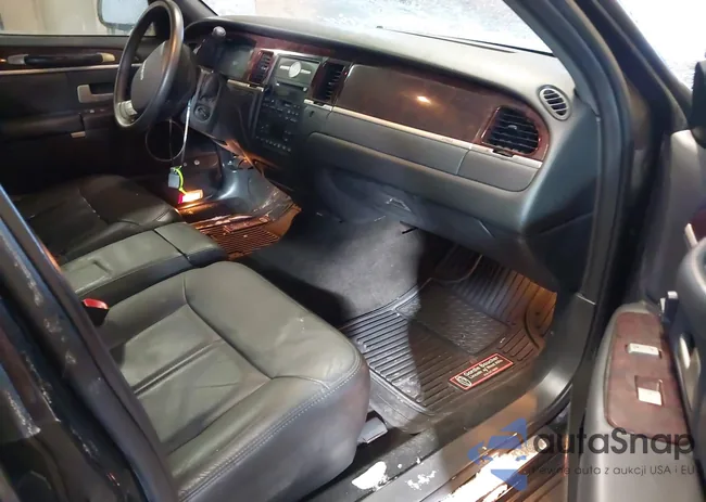 2LNBL8EV9BX763072: 43820634