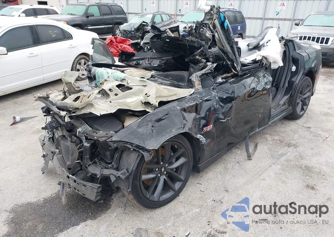 2C3CDXGJ1KH576630: 43820646