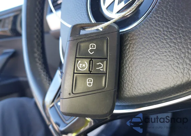 3VWC57BU2KM223242: 43820666