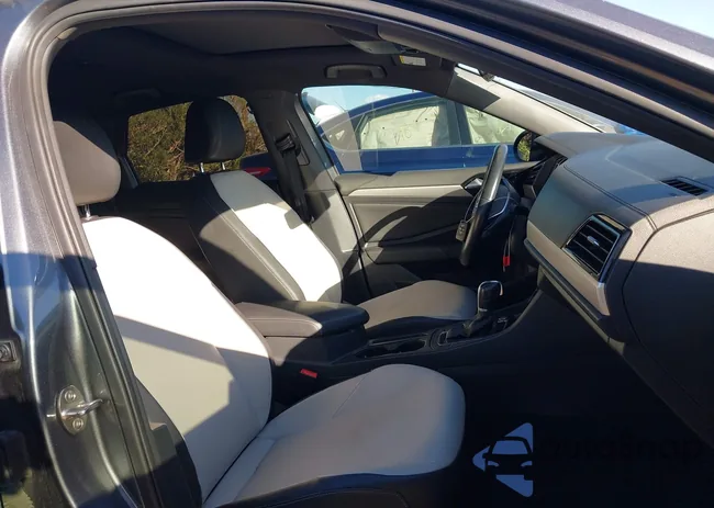 3VWC57BU2KM223242: 43820666