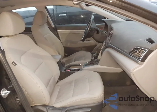 5NPD84LF5JH383004: 43820672