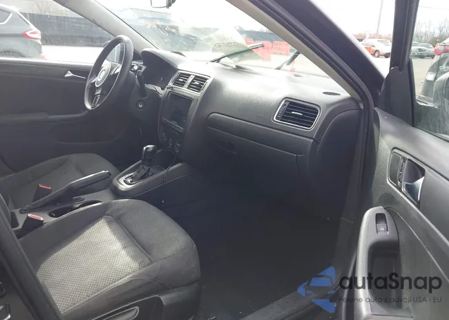 3VW2K7AJ4BM016735: 43820905