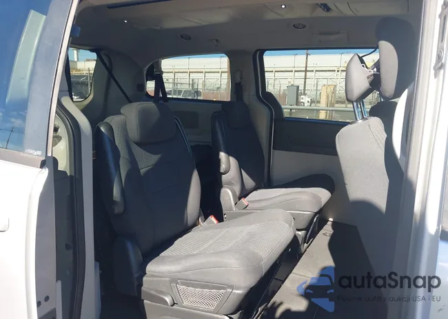 2D4RN5D16AR458757: 43821972