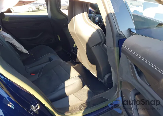 WP0AD2Y14PSA48460: 43822183