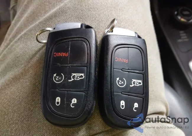 1C4PJMLX9JD582380: 43822407