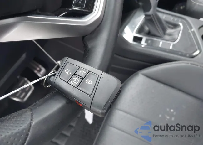 3VVCB7AX9RM012087: 43822458