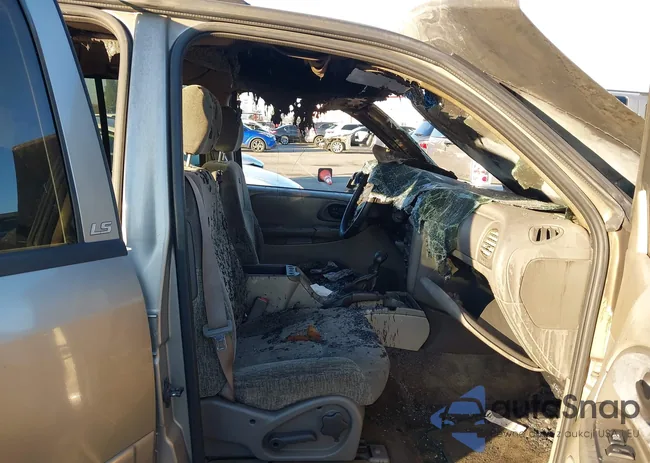 1GNDS13S222438435: 43821579