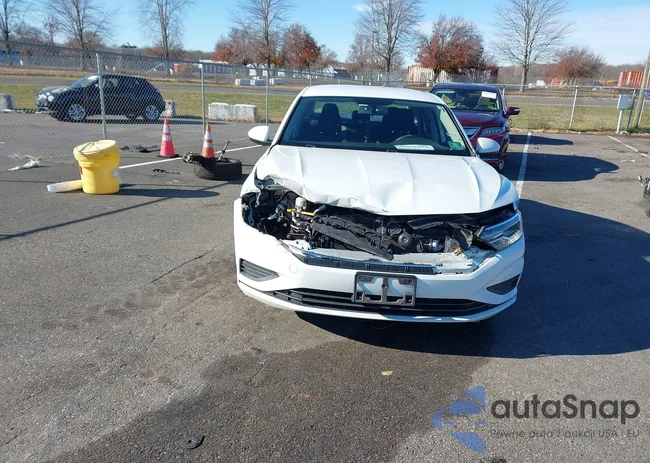 3VWN57BU3KM062134: 43821712