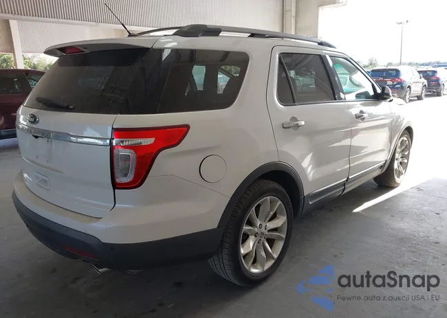 1FMHK7F85BGA64513: 43821779