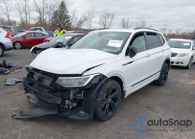 3VV8B7AX2RM133002: 43823121