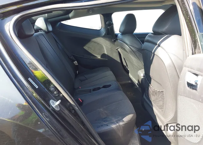 KMHTC6AD2CU041117: 43823133