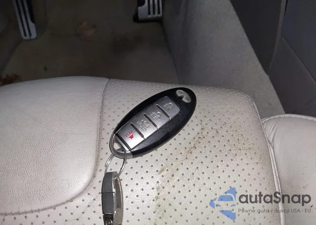 JN1CV6AP1AM402751: 43823191