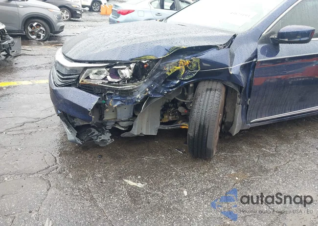 1HGCR2F3XHA107323: 43823193