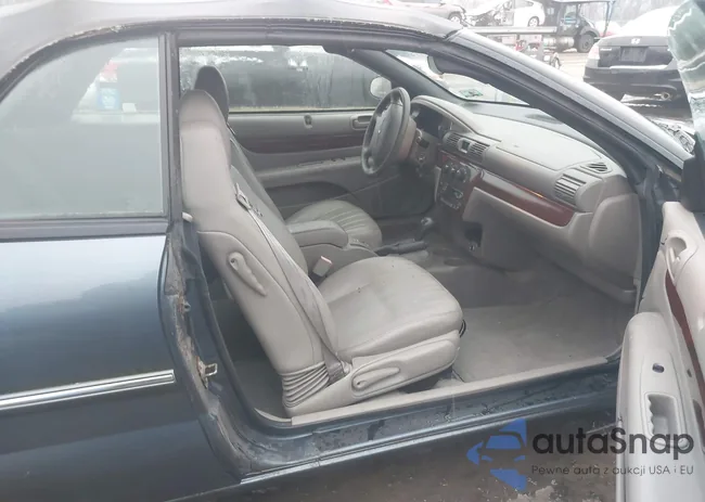 1C3EL55R22N300862: 43823355