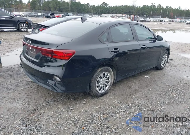 3KPF24AD3PE537668: 43823471