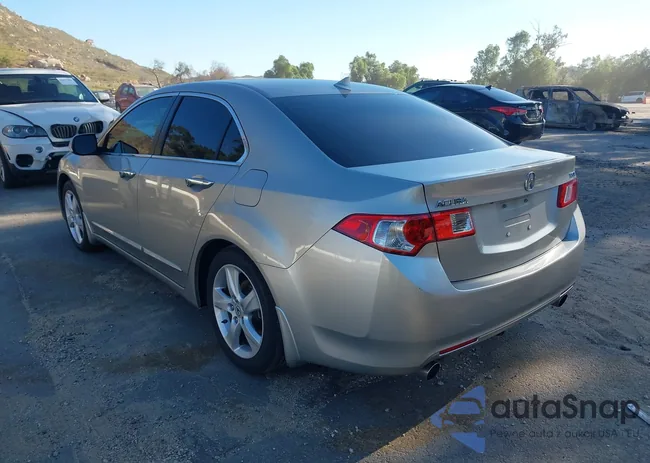 JH4CU2F63AC013493: 43822519