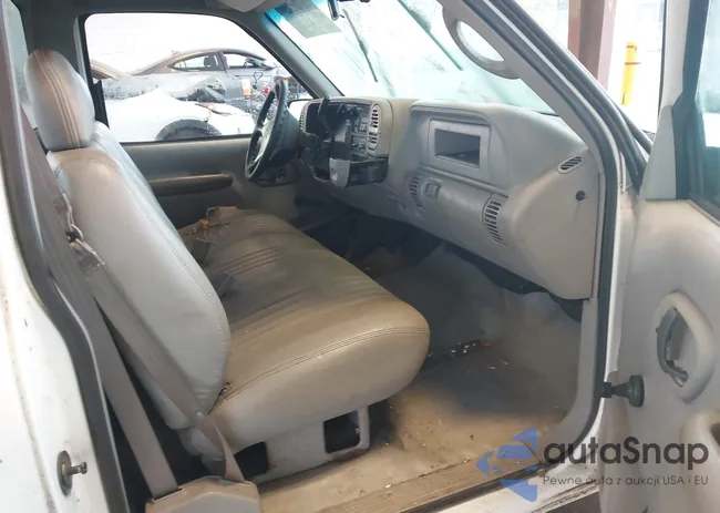 1GCGC34F1YF487904: 43822529