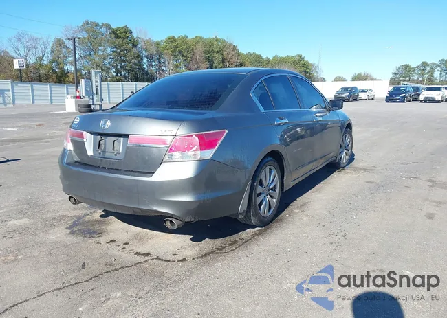 1HGCP3F74CA008648: 43823918