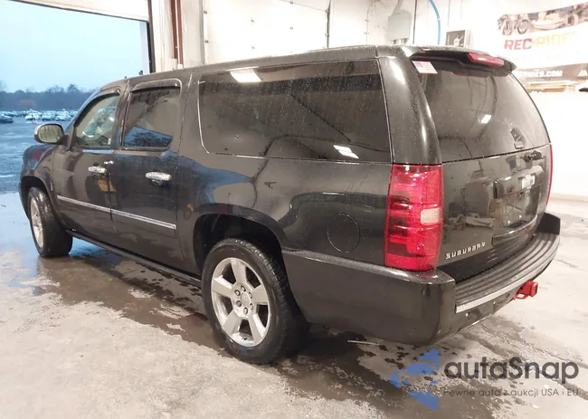 1GNUKKE36AR197402: 43824032