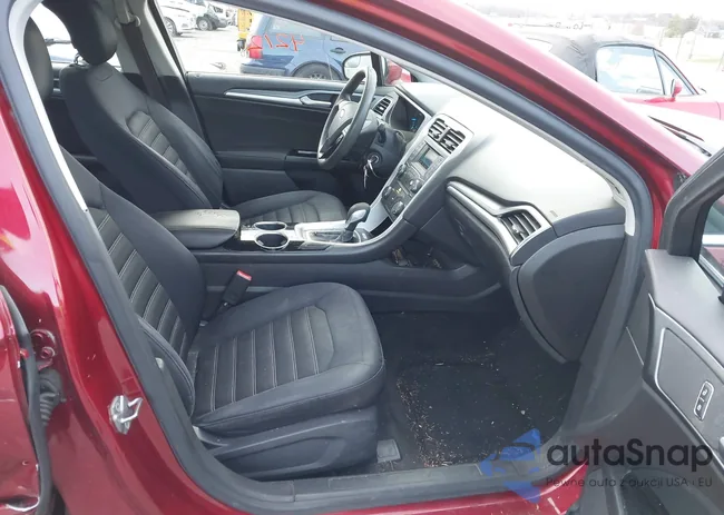 3FA6P0H77DR212557: 43824212