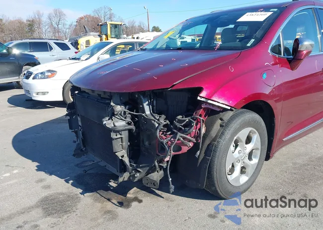 2C4RC1N70JR365814: 43824260