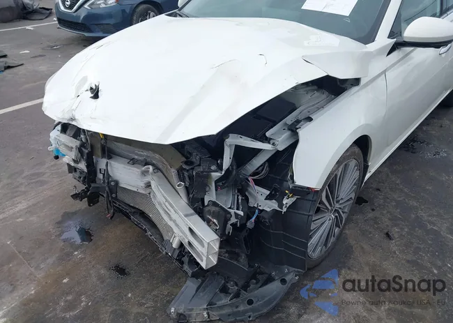 1N4BL4EV2RN395557: 43823569