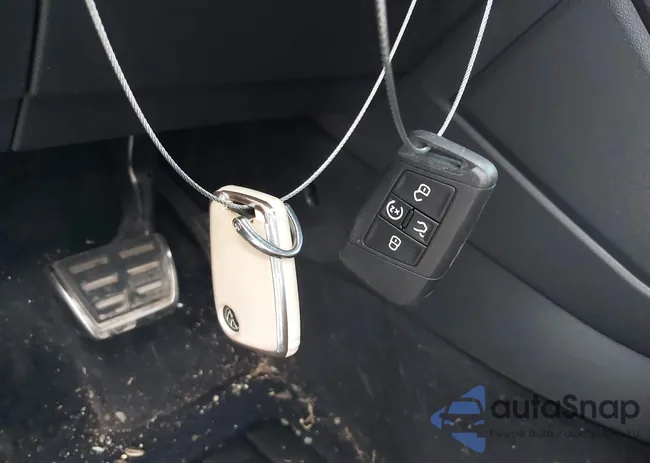 3VVCB7AX8NM021986: 43823813